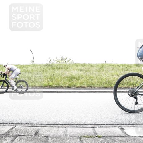 21.06.2026 - 29. Vierlanden-Triathlon H.Heesch http://msf.ph/oto/9853971 21.06.2026 10:29:30 Radfahren 15, 35, 176, 516, 519, 533, 581 meine-sportfotos.de