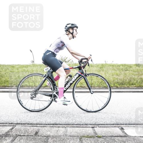 21.06.2026 - 29. Vierlanden-Triathlon H.Heesch http://msf.ph/oto/9853981 21.06.2026 10:29:46 Radfahren 14, 518, 557, 571, 605 meine-sportfotos.de