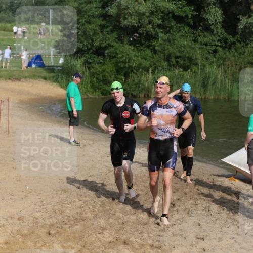 21.06.2026 - 29. Vierlanden-Triathlon Andreas Tolksdorf http://msf.ph/oto/9853999 21.06.2026 08:45:51 Schwimmen 84, 89, 131, 147, 165 meine-sportfotos.de