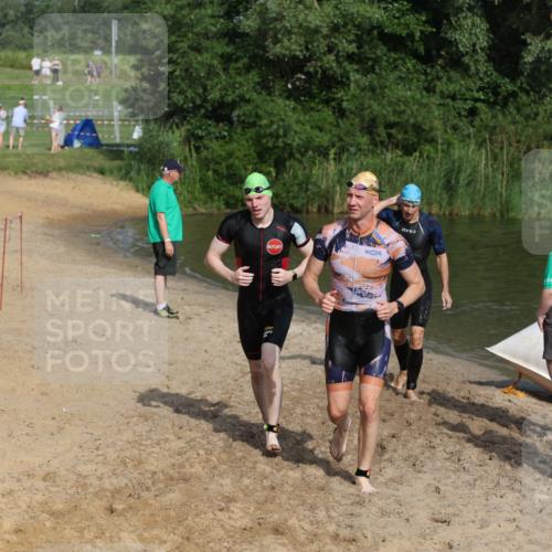21.06.2026 - 29. Vierlanden-Triathlon Andreas Tolksdorf http://msf.ph/oto/9854002 21.06.2026 08:45:51 Schwimmen 84, 89, 131, 147, 165 meine-sportfotos.de