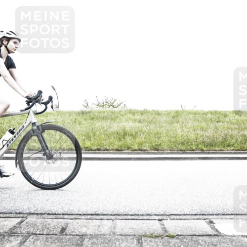 21.06.2026 - 29. Vierlanden-Triathlon H.Heesch http://msf.ph/oto/9854016 21.06.2026 10:30:45 Radfahren 158, 174, 192, 314, 366, 512, 534, 559, 586 meine-sportfotos.de