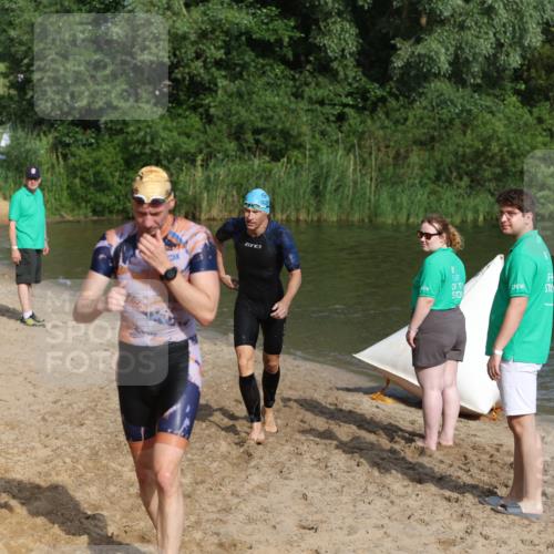 21.06.2026 - 29. Vierlanden-Triathlon Andreas Tolksdorf http://msf.ph/oto/9854021 21.06.2026 08:45:53 Schwimmen 84, 89, 131, 147 meine-sportfotos.de