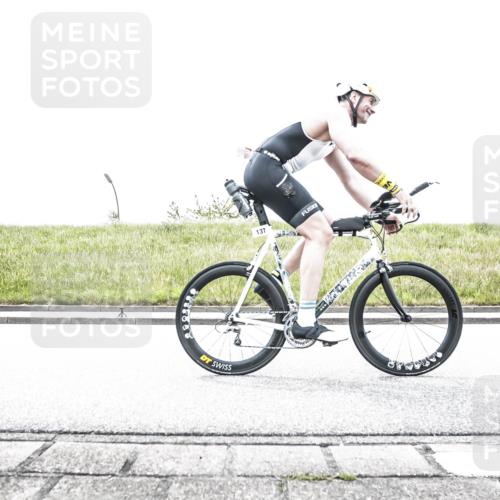 21.06.2026 - 29. Vierlanden-Triathlon H.Heesch http://msf.ph/oto/9854056 21.06.2026 10:32:00 Radfahren 52, 62, 137, 138, 213, 332, 441, 617 meine-sportfotos.de