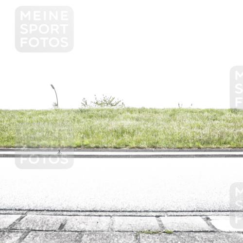21.06.2026 - 29. Vierlanden-Triathlon H.Heesch http://msf.ph/oto/9854058 21.06.2026 10:32:03 Radfahren 52, 57, 62, 137, 138, 213, 332, 617 meine-sportfotos.de
