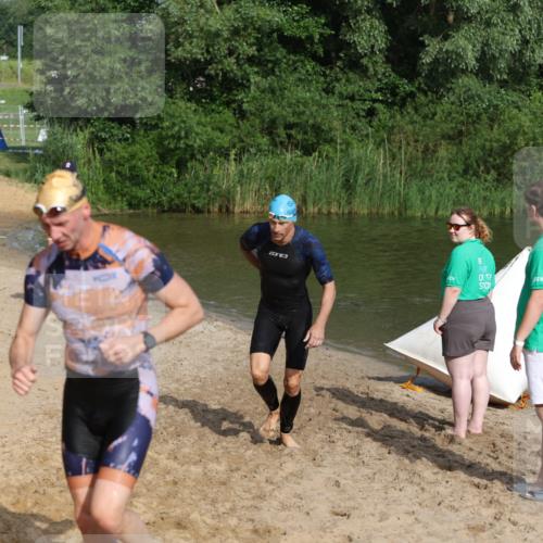 21.06.2026 - 29. Vierlanden-Triathlon Andreas Tolksdorf http://msf.ph/oto/9854059 21.06.2026 08:45:53 Schwimmen 84, 89, 131, 147 meine-sportfotos.de