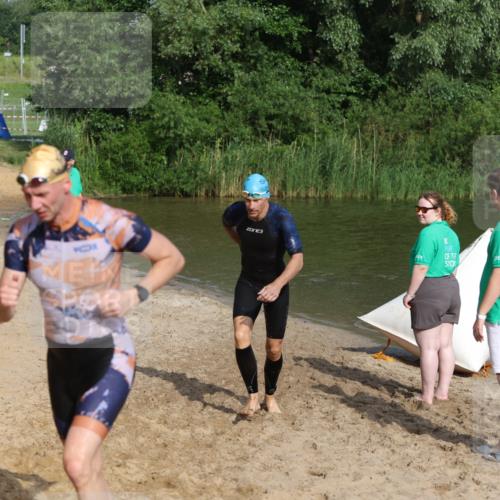 21.06.2026 - 29. Vierlanden-Triathlon Andreas Tolksdorf http://msf.ph/oto/9854063 21.06.2026 08:45:54 Schwimmen 84, 89, 131, 147 meine-sportfotos.de
