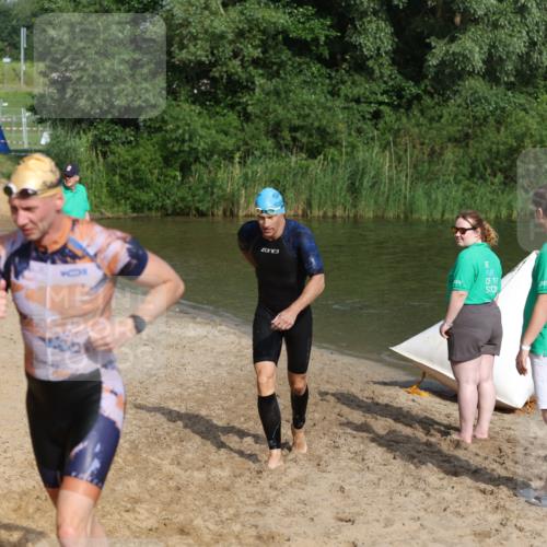 21.06.2026 - 29. Vierlanden-Triathlon Andreas Tolksdorf http://msf.ph/oto/9854067 21.06.2026 08:45:54 Schwimmen 84, 89, 131, 147 meine-sportfotos.de