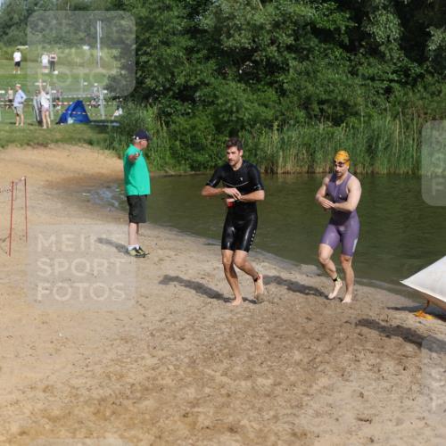 21.06.2026 - 29. Vierlanden-Triathlon Andreas Tolksdorf http://msf.ph/oto/9854110 21.06.2026 08:46:25 Schwimmen 35, 96 meine-sportfotos.de