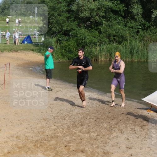 21.06.2026 - 29. Vierlanden-Triathlon Andreas Tolksdorf http://msf.ph/oto/9854115 21.06.2026 08:46:25 Schwimmen 35, 96 meine-sportfotos.de