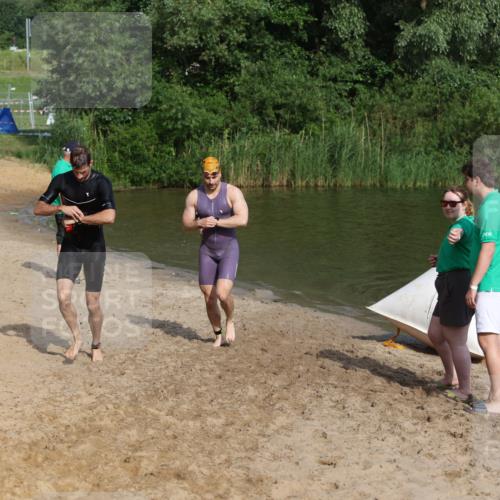 21.06.2026 - 29. Vierlanden-Triathlon Andreas Tolksdorf http://msf.ph/oto/9854135 21.06.2026 08:46:26 Schwimmen 35, 96 meine-sportfotos.de