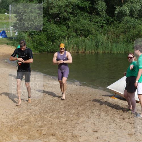 21.06.2026 - 29. Vierlanden-Triathlon Andreas Tolksdorf http://msf.ph/oto/9854137 21.06.2026 08:46:26 Schwimmen 35, 96 meine-sportfotos.de