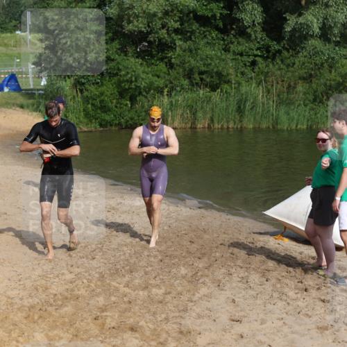 21.06.2026 - 29. Vierlanden-Triathlon Andreas Tolksdorf http://msf.ph/oto/9854142 21.06.2026 08:46:26 Schwimmen 35, 96 meine-sportfotos.de