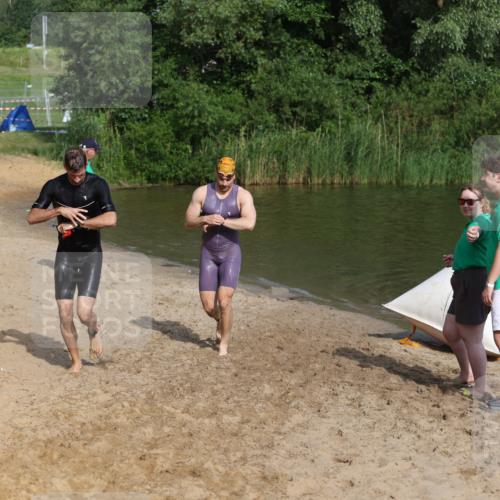 21.06.2026 - 29. Vierlanden-Triathlon Andreas Tolksdorf http://msf.ph/oto/9854147 21.06.2026 08:46:26 Schwimmen 35, 96 meine-sportfotos.de