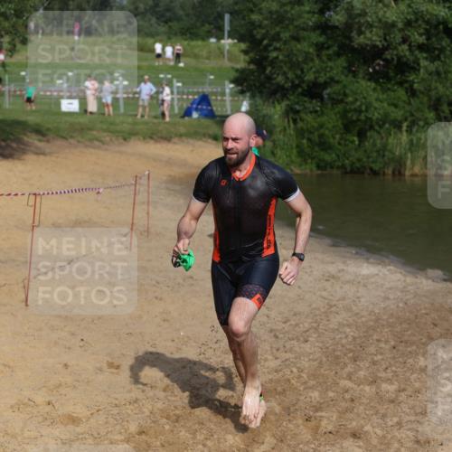 21.06.2026 - 29. Vierlanden-Triathlon Andreas Tolksdorf http://msf.ph/oto/9854162 21.06.2026 08:46:40 Schwimmen 159, 220 meine-sportfotos.de