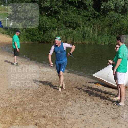 21.06.2026 - 29. Vierlanden-Triathlon Andreas Tolksdorf http://msf.ph/oto/9854177 21.06.2026 08:46:44 Schwimmen 135, 220 meine-sportfotos.de
