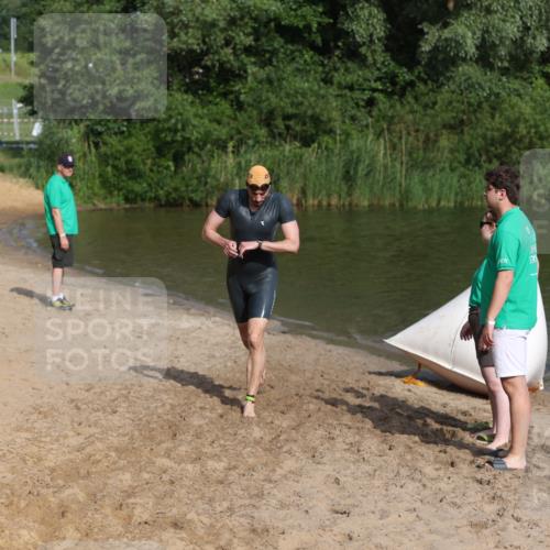 21.06.2026 - 29. Vierlanden-Triathlon Andreas Tolksdorf http://msf.ph/oto/9854250 21.06.2026 08:46:52 Schwimmen 135, 220 meine-sportfotos.de
