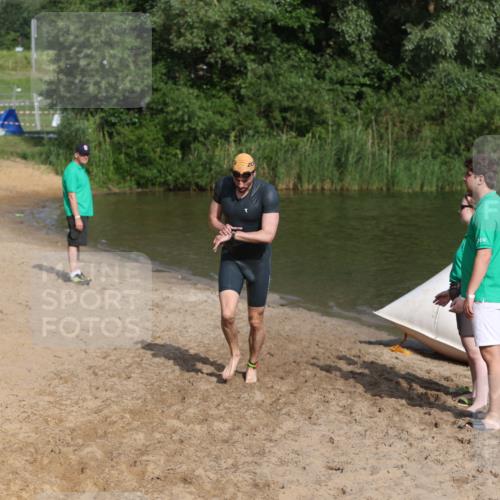 21.06.2026 - 29. Vierlanden-Triathlon Andreas Tolksdorf http://msf.ph/oto/9854256 21.06.2026 08:46:52 Schwimmen 135, 220 meine-sportfotos.de