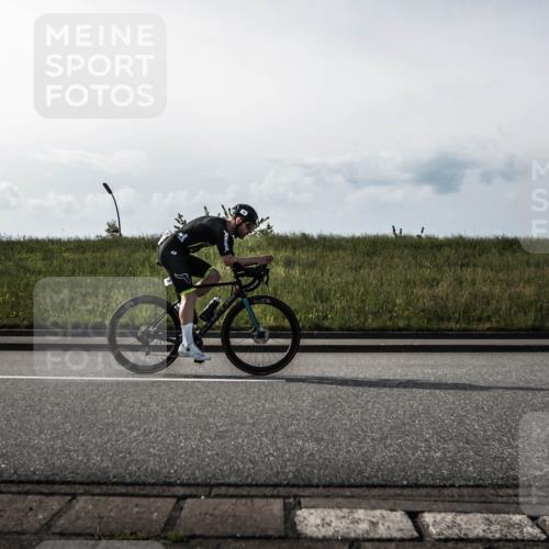 21.06.2026 - 29. Vierlanden-Triathlon H.Heesch http://msf.ph/oto/9854261 21.06.2026 08:50:56 Radfahren 14, 78, 82 meine-sportfotos.de
