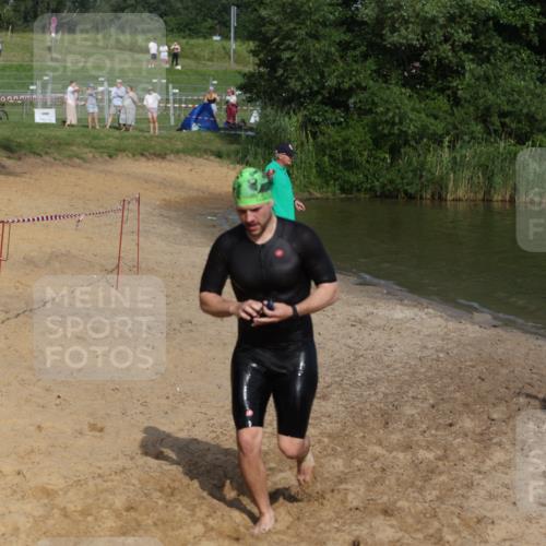 21.06.2026 - 29. Vierlanden-Triathlon Andreas Tolksdorf http://msf.ph/oto/9854353 21.06.2026 08:47:49 Schwimmen 90, 118, 136, 180 meine-sportfotos.de