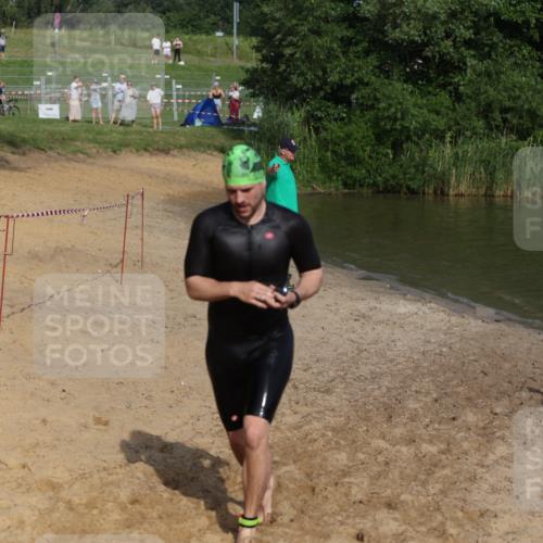 21.06.2026 - 29. Vierlanden-Triathlon Andreas Tolksdorf http://msf.ph/oto/9854366 21.06.2026 08:47:49 Schwimmen 90, 118, 136, 180 meine-sportfotos.de