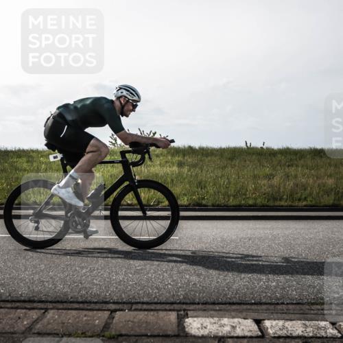 21.06.2026 - 29. Vierlanden-Triathlon H.Heesch http://msf.ph/oto/9854380 21.06.2026 09:01:29 Radfahren 80, 101, 151 meine-sportfotos.de
