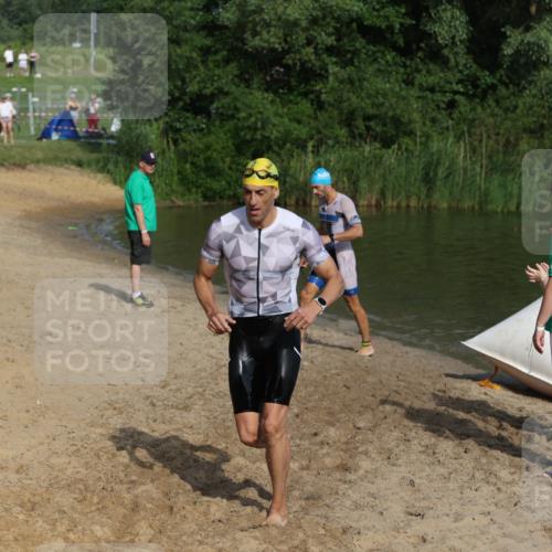 21.06.2026 - 29. Vierlanden-Triathlon Andreas Tolksdorf http://msf.ph/oto/9854388 21.06.2026 08:47:54 Schwimmen 118, 130, 136 meine-sportfotos.de