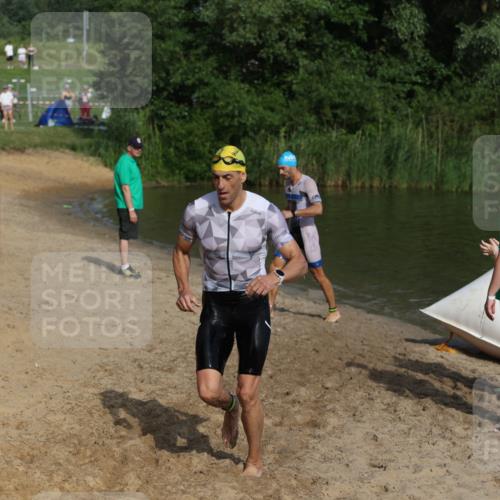 21.06.2026 - 29. Vierlanden-Triathlon Andreas Tolksdorf http://msf.ph/oto/9854390 21.06.2026 08:47:54 Schwimmen 118, 130, 136 meine-sportfotos.de