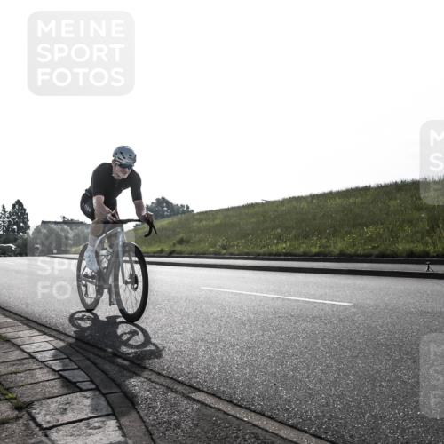 21.06.2026 - 29. Vierlanden-Triathlon H.Heesch http://msf.ph/oto/9854399 21.06.2026 08:50:46 Radfahren 55 meine-sportfotos.de