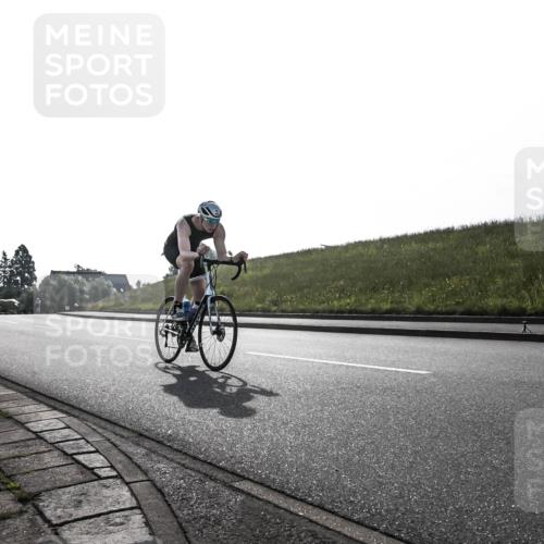 21.06.2026 - 29. Vierlanden-Triathlon H.Heesch http://msf.ph/oto/9854404 21.06.2026 08:50:57 Radfahren 78, 82 meine-sportfotos.de