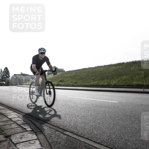 21.06.2026 - 29. Vierlanden-Triathlon H.Heesch http://msf.ph/oto/9854430 21.06.2026 08:53:34 Radfahren 88 meine-sportfotos.de