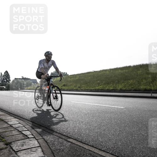 21.06.2026 - 29. Vierlanden-Triathlon H.Heesch http://msf.ph/oto/9854443 21.06.2026 08:54:37 Radfahren 18, 147 meine-sportfotos.de