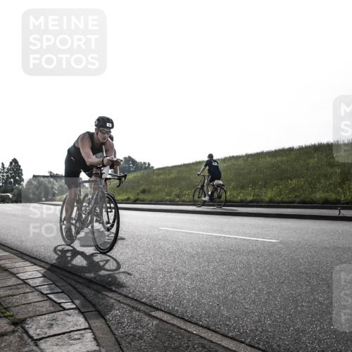21.06.2026 - 29. Vierlanden-Triathlon H.Heesch http://msf.ph/oto/9854449 21.06.2026 08:55:02 Radfahren 34, 39 meine-sportfotos.de