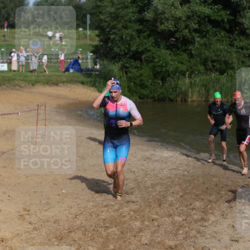 21.06.2026 - 29. Vierlanden-Triathlon Andreas Tolksdorf http://msf.ph/oto/9854476 21.06.2026 08:48:27 Schwimmen 75, 80, 119, 186, 198 meine-sportfotos.de