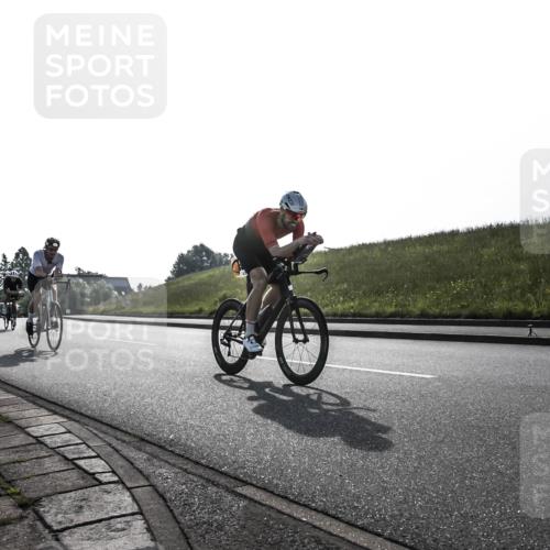 21.06.2026 - 29. Vierlanden-Triathlon H.Heesch http://msf.ph/oto/9854491 21.06.2026 08:59:02 Radfahren 83, 86, 130 meine-sportfotos.de