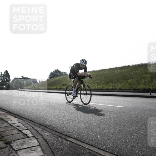 21.06.2026 - 29. Vierlanden-Triathlon H.Heesch http://msf.ph/oto/9854495 21.06.2026 08:59:03 Radfahren 83, 86, 130 meine-sportfotos.de