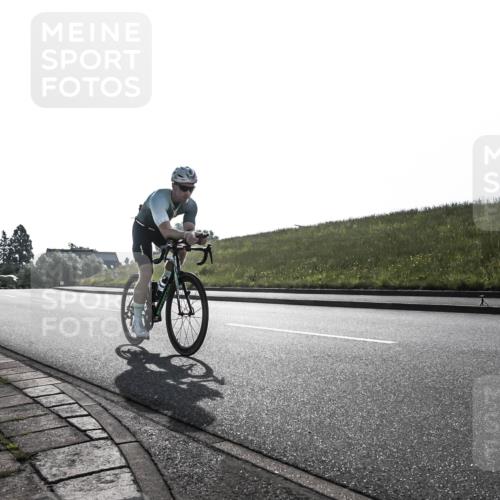 21.06.2026 - 29. Vierlanden-Triathlon H.Heesch http://msf.ph/oto/9854517 21.06.2026 09:01:12 Radfahren 59 meine-sportfotos.de