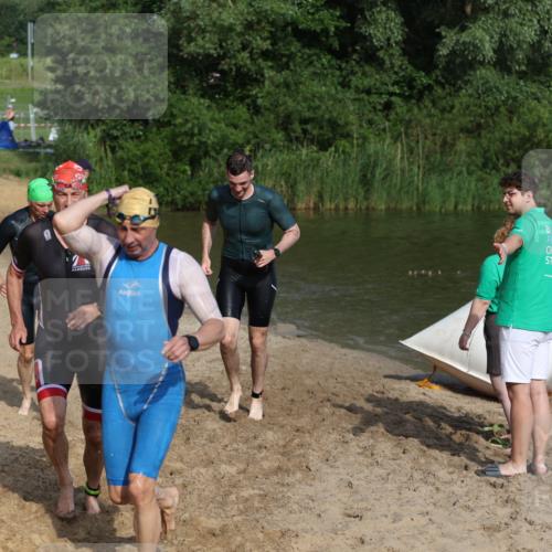 21.06.2026 - 29. Vierlanden-Triathlon Andreas Tolksdorf http://msf.ph/oto/9854526 21.06.2026 08:48:31 Schwimmen 75, 80, 119, 186, 198 meine-sportfotos.de