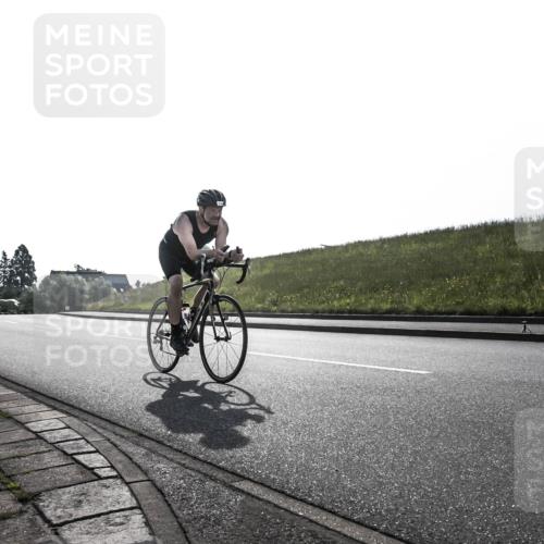 21.06.2026 - 29. Vierlanden-Triathlon H.Heesch http://msf.ph/oto/9854536 21.06.2026 09:02:04 Radfahren 204, 1353 meine-sportfotos.de