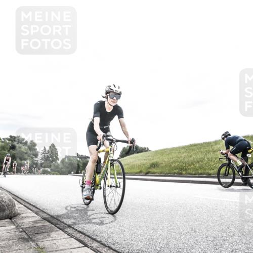 21.06.2026 - 29. Vierlanden-Triathlon H.Heesch http://msf.ph/oto/9854543 21.06.2026 10:28:58 Radfahren 499, 553, 558, 601 meine-sportfotos.de