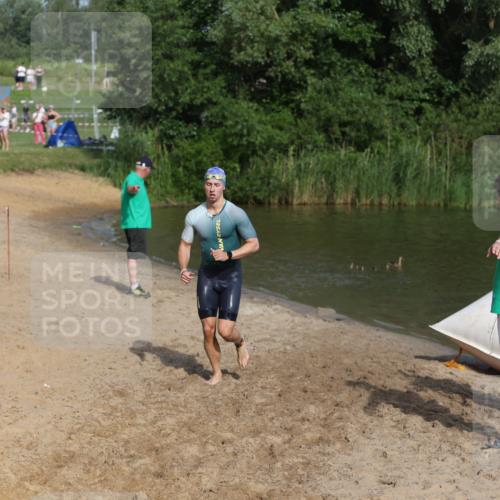 21.06.2026 - 29. Vierlanden-Triathlon Andreas Tolksdorf http://msf.ph/oto/9854561 21.06.2026 08:48:44 Schwimmen 59, 92 meine-sportfotos.de