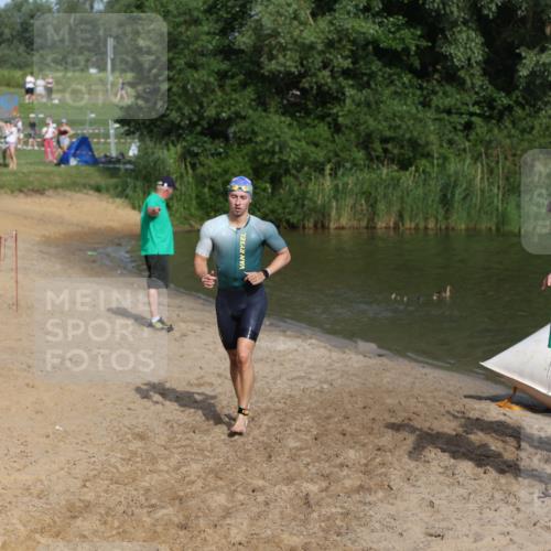 21.06.2026 - 29. Vierlanden-Triathlon Andreas Tolksdorf http://msf.ph/oto/9854566 21.06.2026 08:48:44 Schwimmen 59, 92 meine-sportfotos.de
