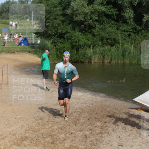 21.06.2026 - 29. Vierlanden-Triathlon Andreas Tolksdorf http://msf.ph/oto/9854570 21.06.2026 08:48:44 Schwimmen 59, 92 meine-sportfotos.de