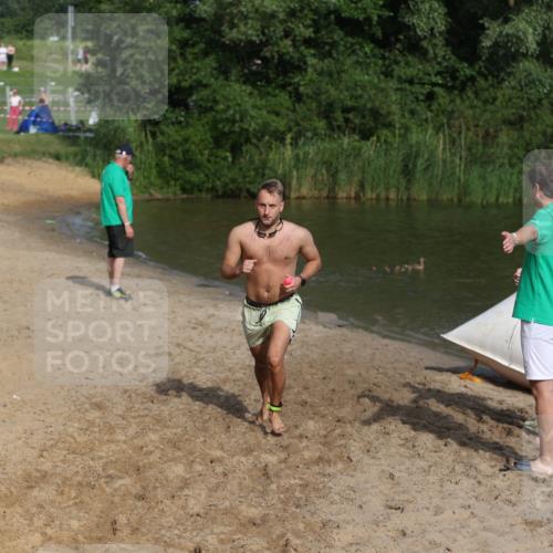 21.06.2026 - 29. Vierlanden-Triathlon Andreas Tolksdorf http://msf.ph/oto/9854599 21.06.2026 08:48:50 Schwimmen 59, 92 meine-sportfotos.de