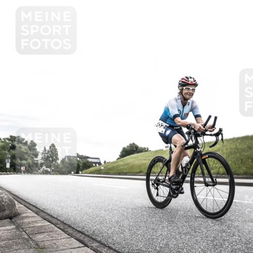21.06.2026 - 29. Vierlanden-Triathlon H.Heesch http://msf.ph/oto/9854606 21.06.2026 10:29:59 Radfahren 2, 22, 56, 72, 492, 502 meine-sportfotos.de