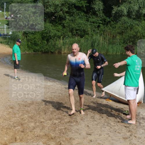 21.06.2026 - 29. Vierlanden-Triathlon Andreas Tolksdorf http://msf.ph/oto/9854608 21.06.2026 08:49:07 Schwimmen 86, 199 meine-sportfotos.de