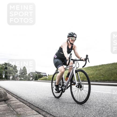 21.06.2026 - 29. Vierlanden-Triathlon H.Heesch http://msf.ph/oto/9854612 21.06.2026 10:30:09 Radfahren 274, 284, 497, 572 meine-sportfotos.de