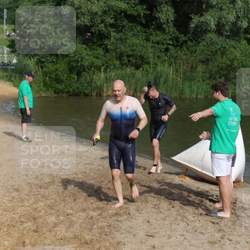 21.06.2026 - 29. Vierlanden-Triathlon Andreas Tolksdorf http://msf.ph/oto/9854616 21.06.2026 08:49:07 Schwimmen 86, 199 meine-sportfotos.de