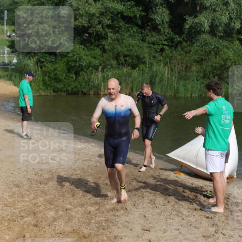 21.06.2026 - 29. Vierlanden-Triathlon Andreas Tolksdorf http://msf.ph/oto/9854618 21.06.2026 08:49:07 Schwimmen 86, 199 meine-sportfotos.de