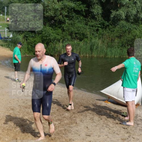 21.06.2026 - 29. Vierlanden-Triathlon Andreas Tolksdorf http://msf.ph/oto/9854624 21.06.2026 08:49:08 Schwimmen 54, 86, 199 meine-sportfotos.de