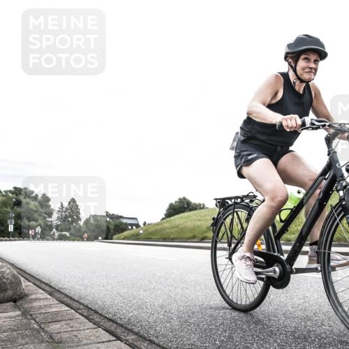 21.06.2026 - 29. Vierlanden-Triathlon H.Heesch http://msf.ph/oto/9854654 21.06.2026 10:30:51 Radfahren 142, 174, 294, 314, 534, 559, 586 meine-sportfotos.de
